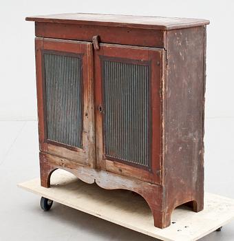 SKÅPSÖVERDEL, allmoge, 1800-tal.