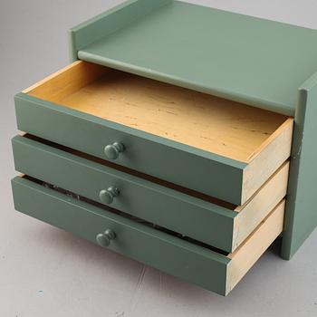 Carl Malmsten, a pinewood 'Visingsö' bookcase/cabinet, second half of the 20th Century.