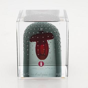 Oiva Toikka, a jubilee glass cube 2001, signed Oiva Toikka Nuutajärvi 2001 93/120 Iittala 1881-2001.