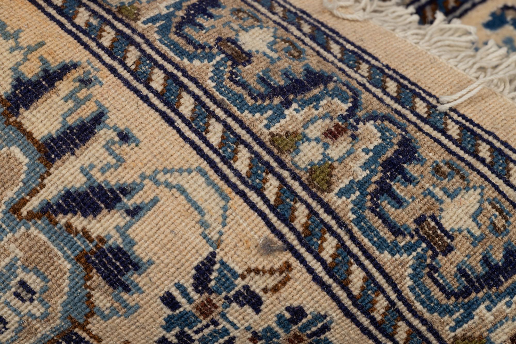 Carpet, Nain part silk, ca 302 x 178-188 cm.