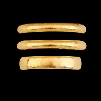 RINGAR, 3 st, 23K guld. Vikt ca 14 g.