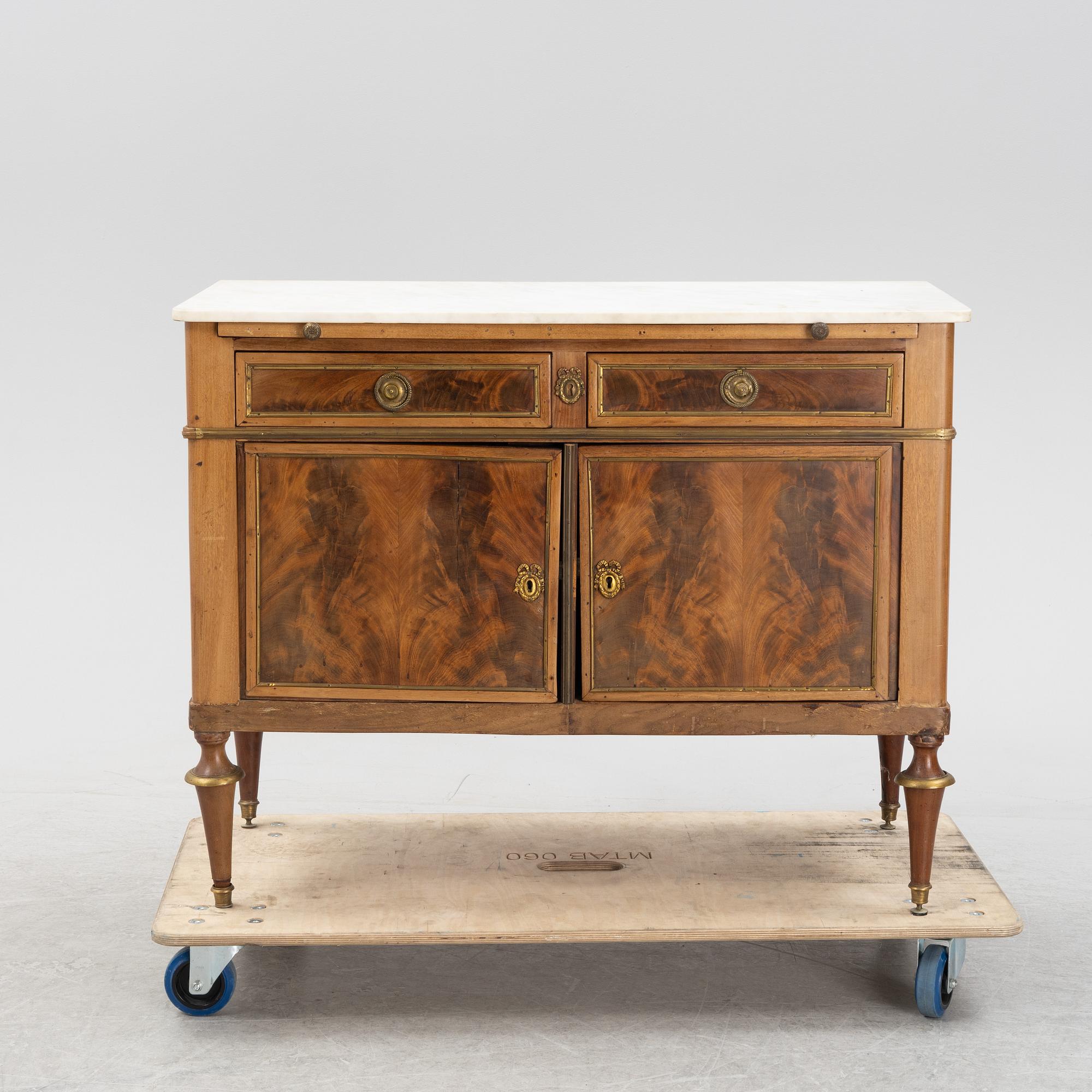 Skänk, gustaviansk stil, sent 1800-tal.