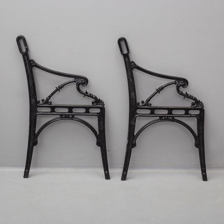 Sides for a garden sofa, cast iron, 20th century.