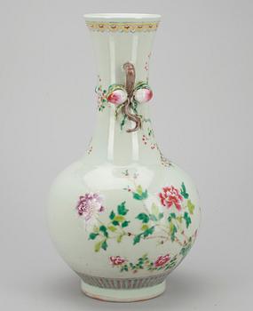 VAS, porslin, Kina 1900-talets början.