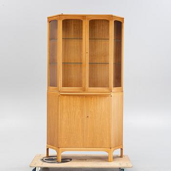 Carl Malmsten, skåp, "Undantaget", Carl Löfving & söner, 1900-talets slut.