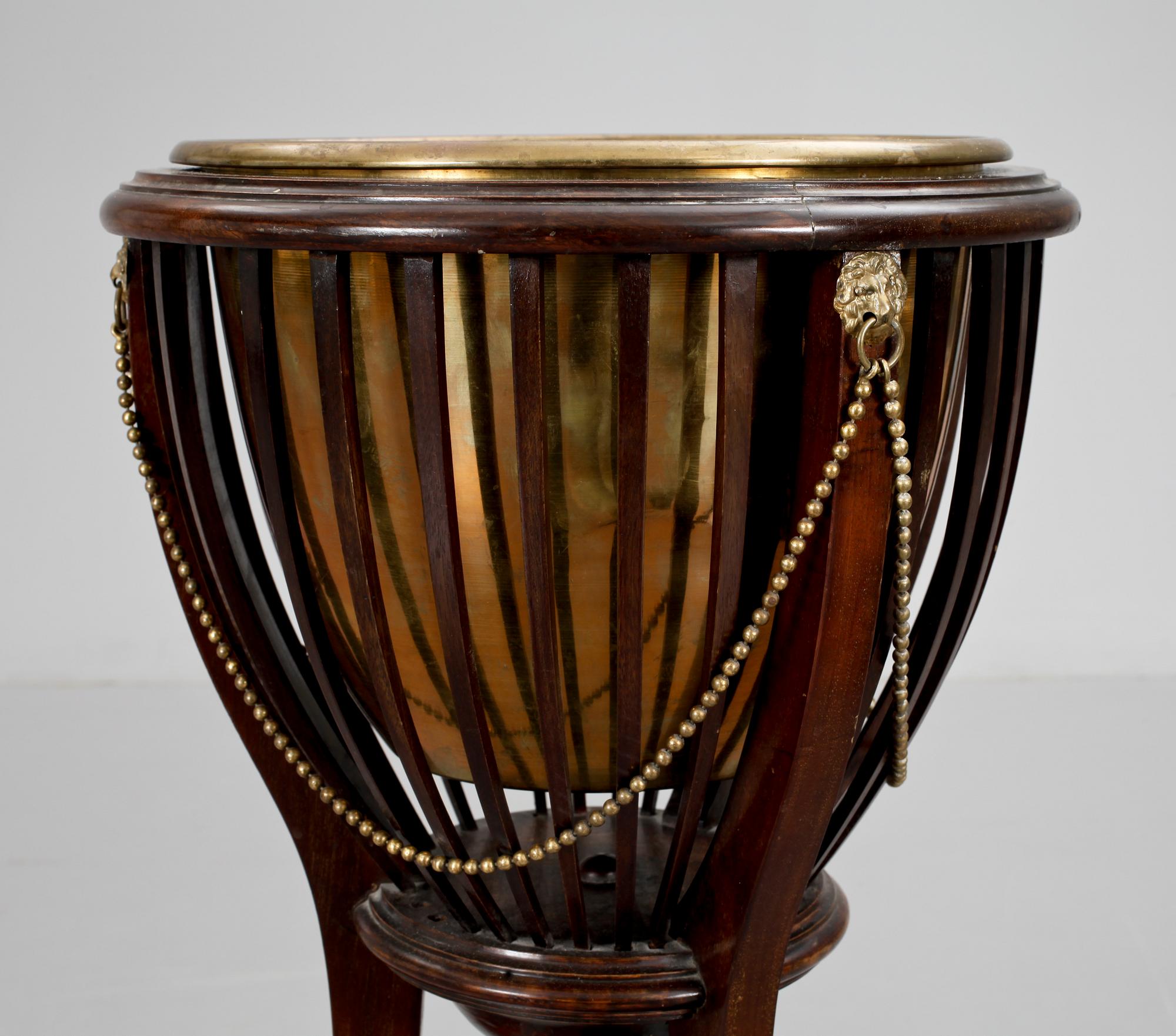 VINKYLARE, regencystil, England omkring 1900.