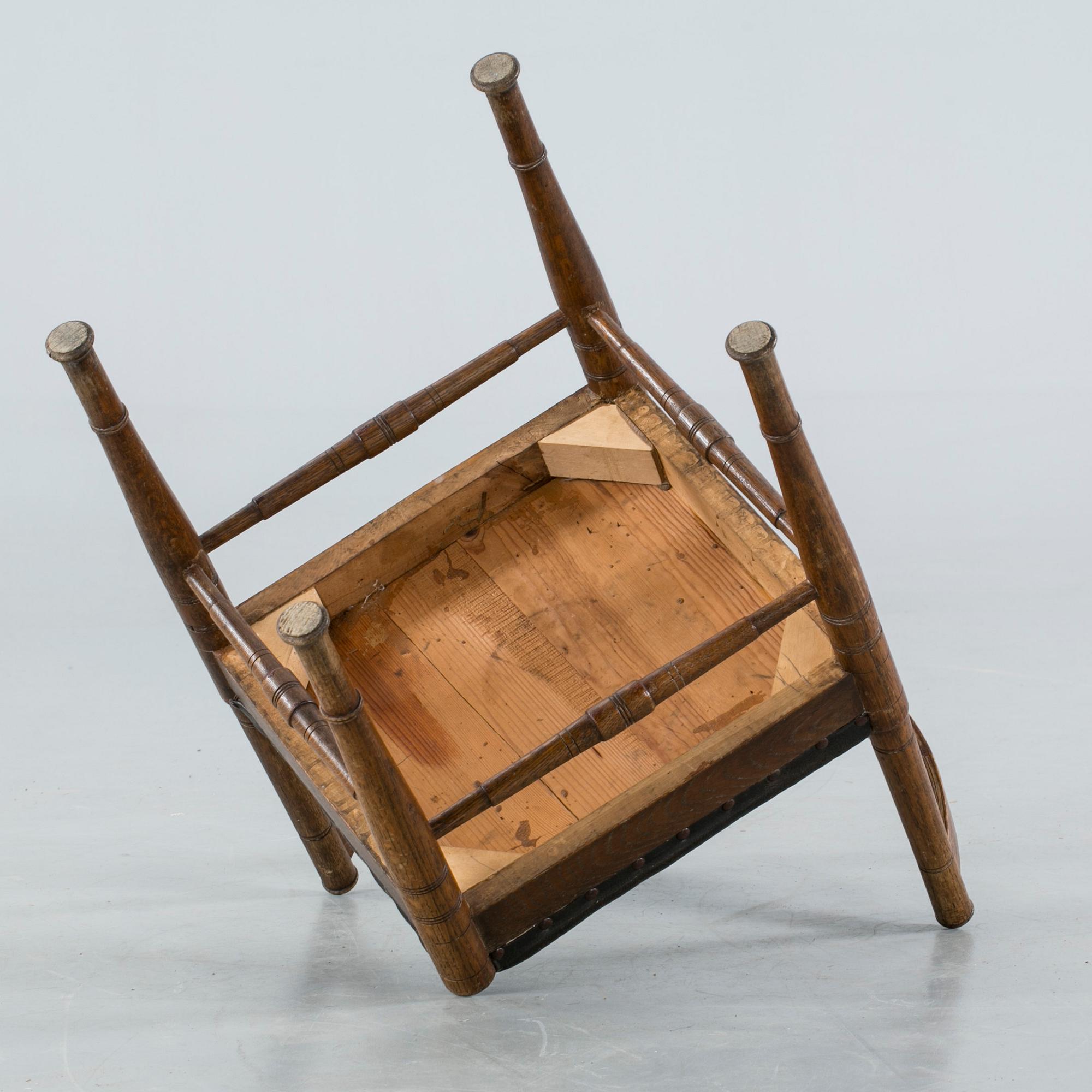 PUDERSTOL, omkring 1900.