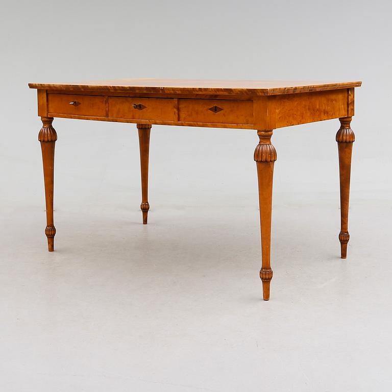 SKRIVBORD, 1900-talets första hälft.