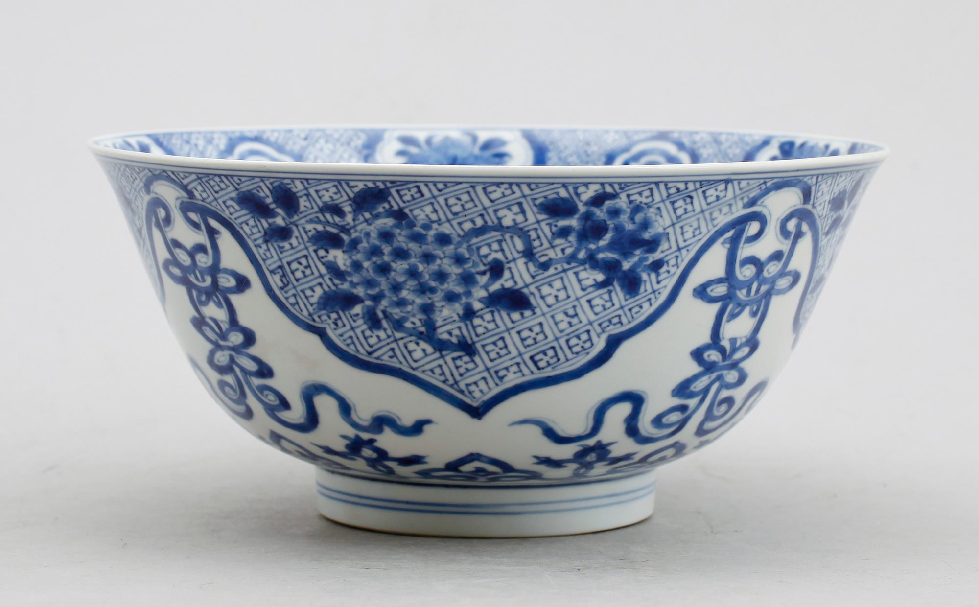 SKÅL, porslin. Qing dynastin, Kangxi (1662-1722).