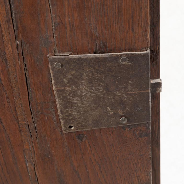 A wall cabinet, 18th century.