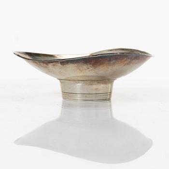 Besticksservis, silver, 40 delar, "Diana", CG Hallberg/GAB, 1900-talets mitt, samt en skål, silver, Carlson K & E, 1958.