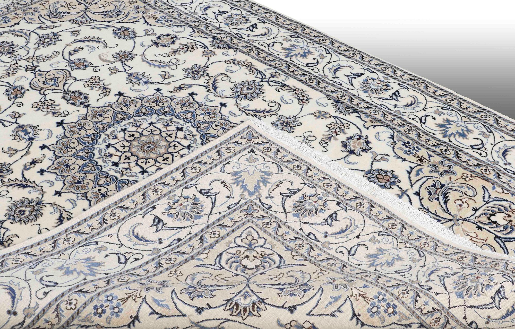 CARPET,  Nain, ca 295 x 200 cm.
