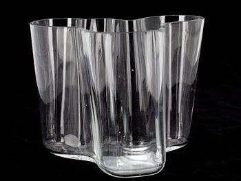 VAS, glas, "Savoy"  signerad Alvar Aalto, 3030.