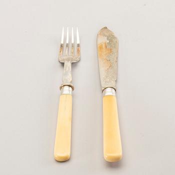 A set of 24 pcs epns English fish cutlery early 1900s.