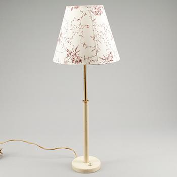 BORDSLAMPA. Svenskt tenn, modell nr 2566.