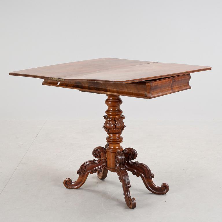 SPELBORD, nyrokoko, 1800-talets andra hälft.