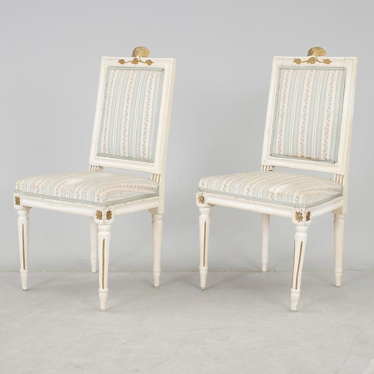 STOLAR, ett par, sengustavianska, omkring 1800.