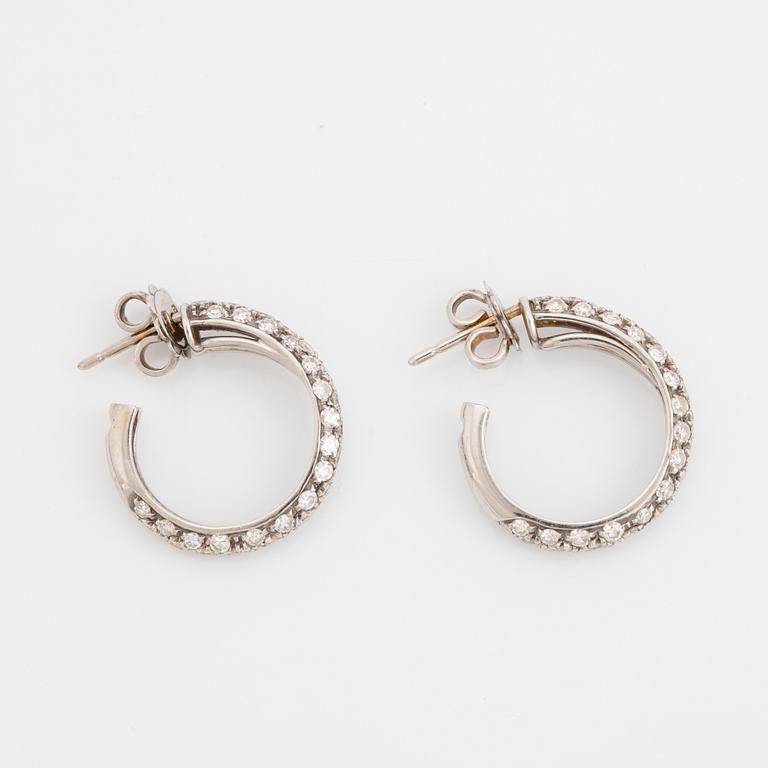 Ett par örhängen 18K vitguld med åttkantslipade diamanter.