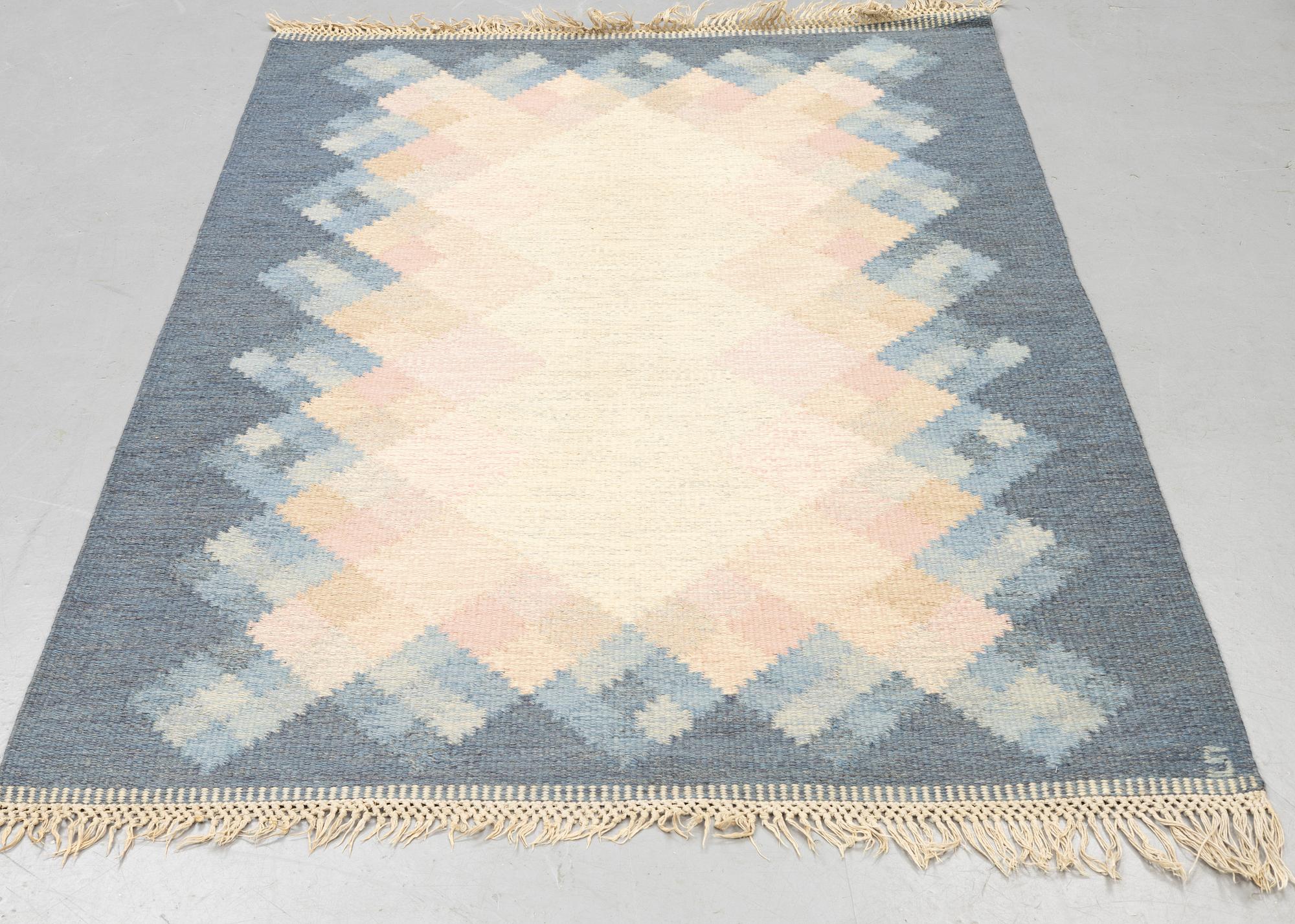 Brita Svefors, matta, "Opal", rölakan, Axeco, signerad S, ca 202 x 137 cm.