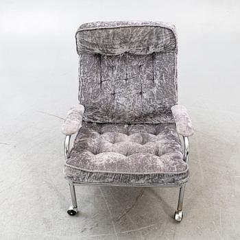 A lste 20th century easy chair.