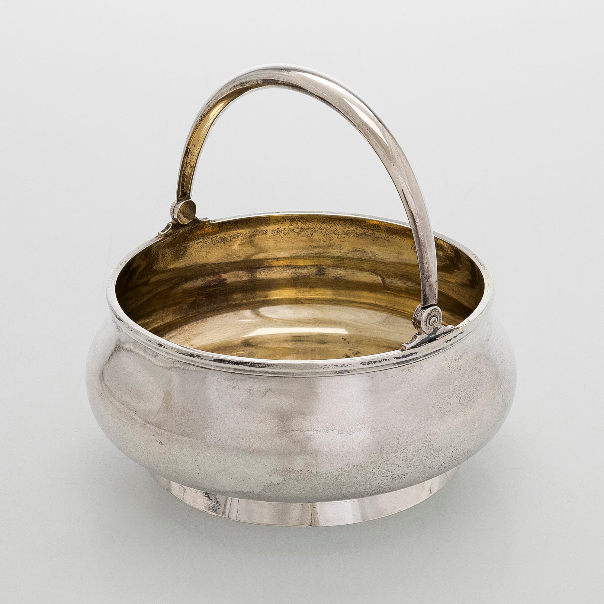 A parcel-gilt silver bowl, Russia, early 1900s.