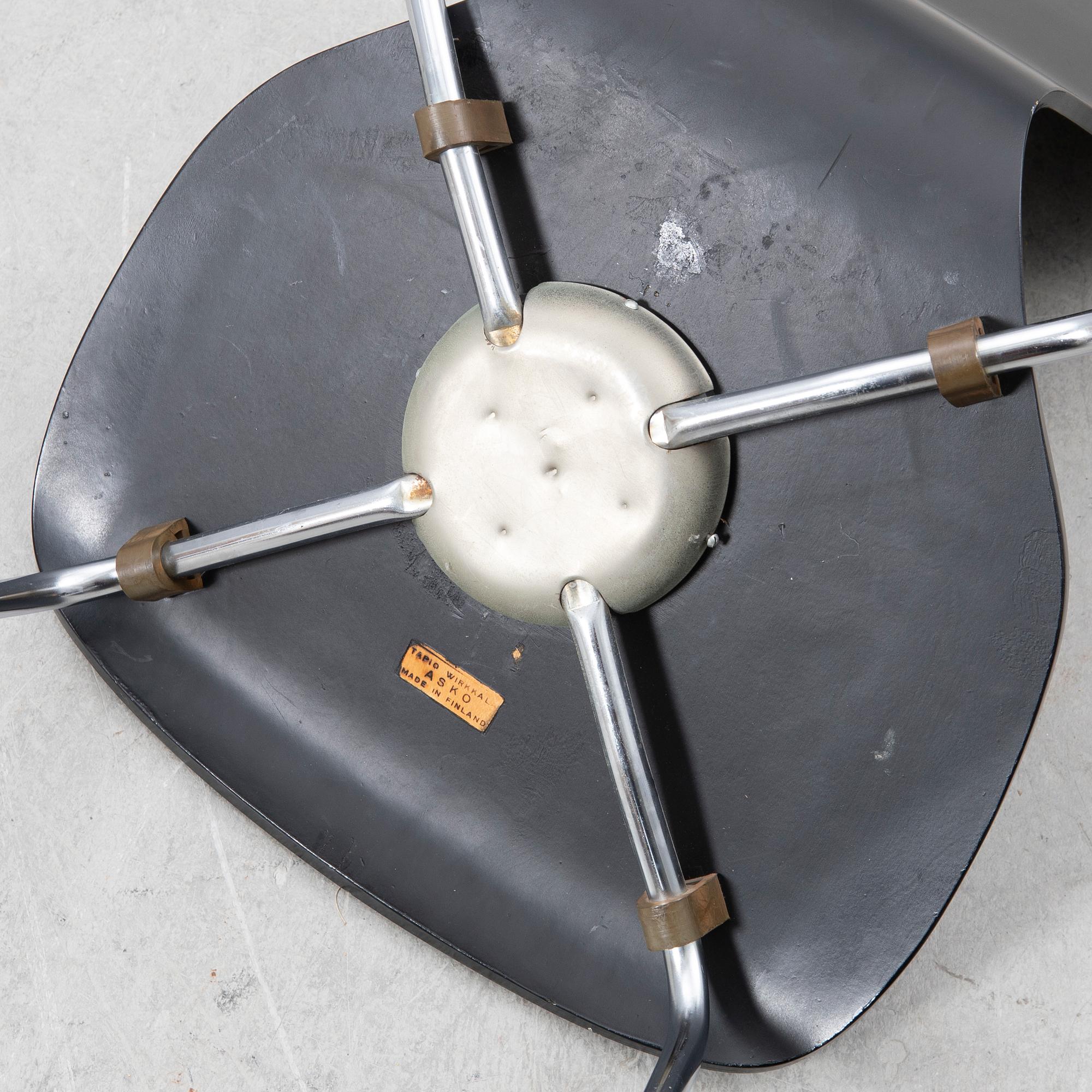 Tapio Wirkkala, stol, "Nikke", för Asko 1900-talets mitt.