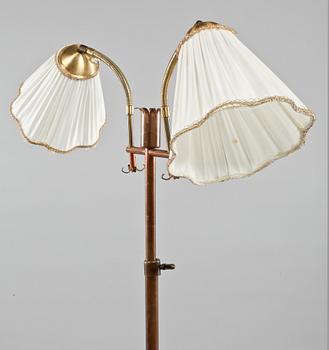 GOLVLAMPA, omkring 1900-talets mitt.