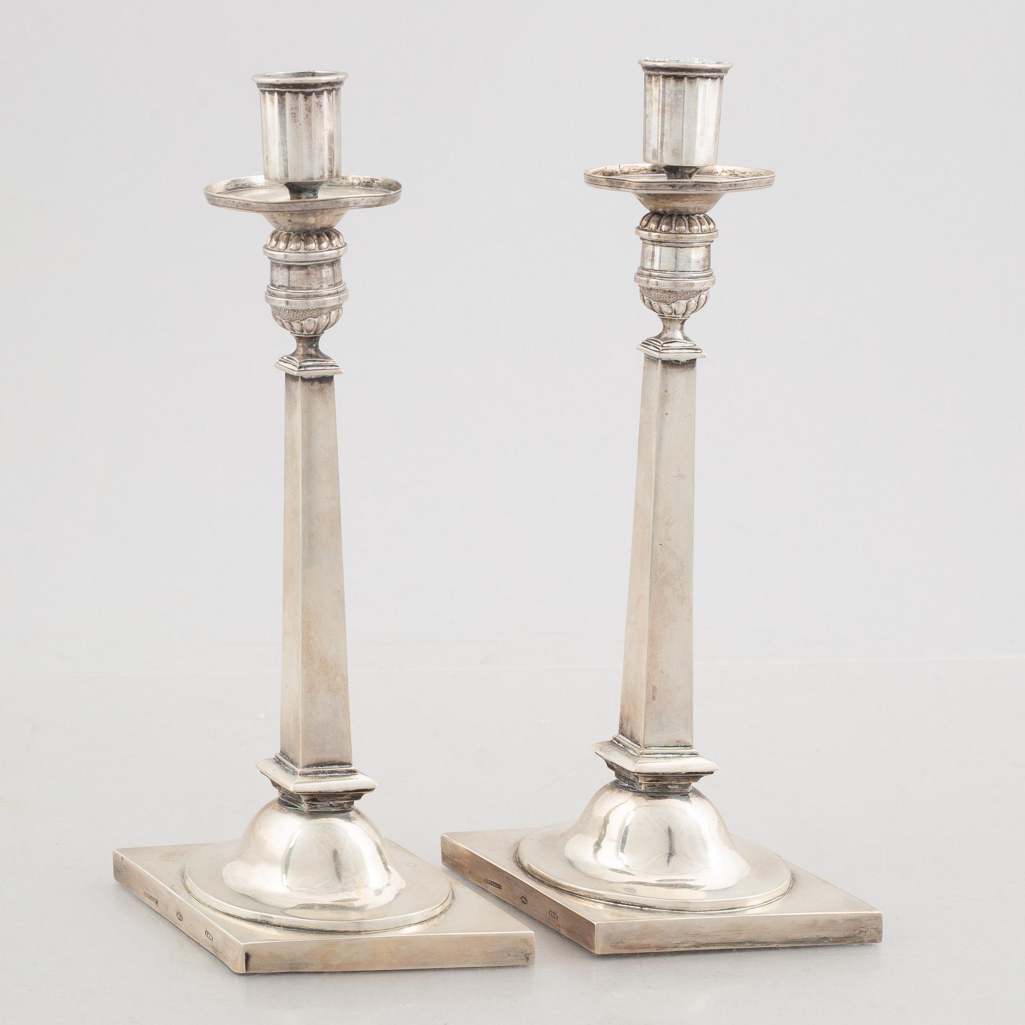 Jeremias Balthasar Heckenauer, ljusstakar, ett par, silver, Augsburg 1814.