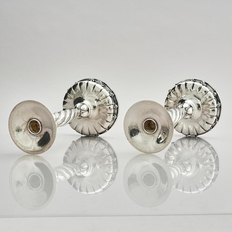 Georg Jensen, a pair of Danish sterling silver candlesticks, modell no 264, Copenhagen after 1945.