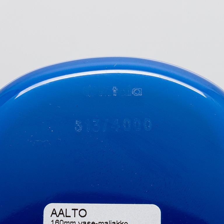 Alvar Aalto, juhlamaljakko Suomi 100, signeerattu Iittala 613/4000.