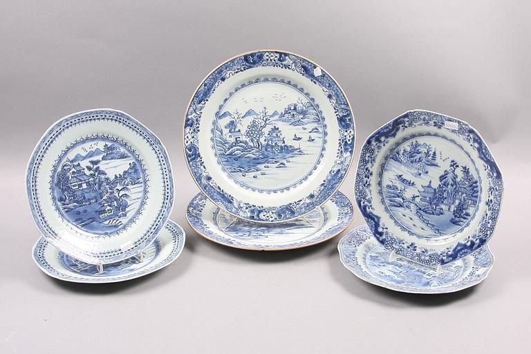 TALLRIKAR, 11 st, porslin, Kina, 1700-1800-tal.