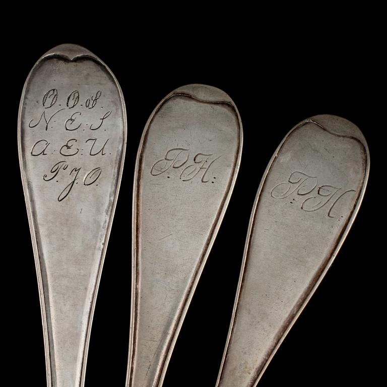 MATSKEDAR, 3 st, silver, Sverige, 1795 respektive 1807. Vikt 220 g.