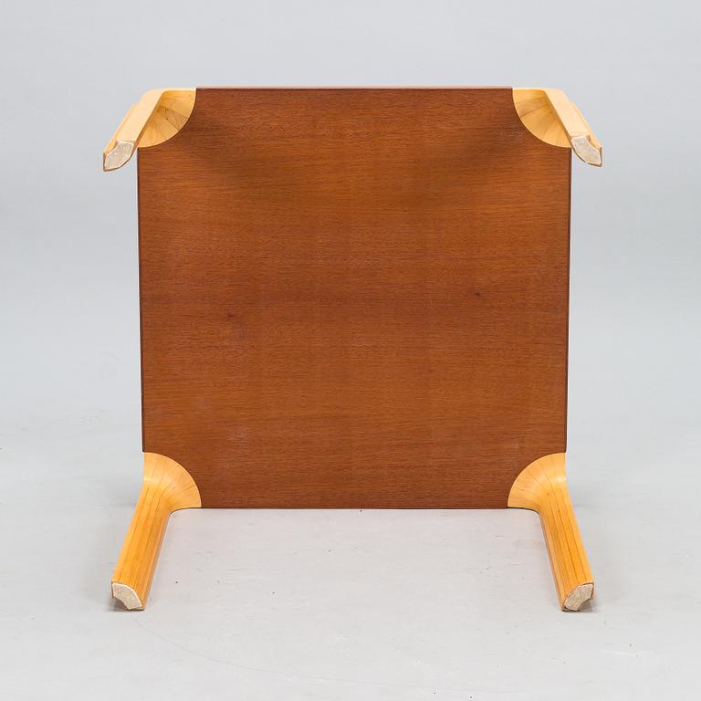 Alvar Aalto, bord, modell MX800C, Artek, 1900-talets slut.