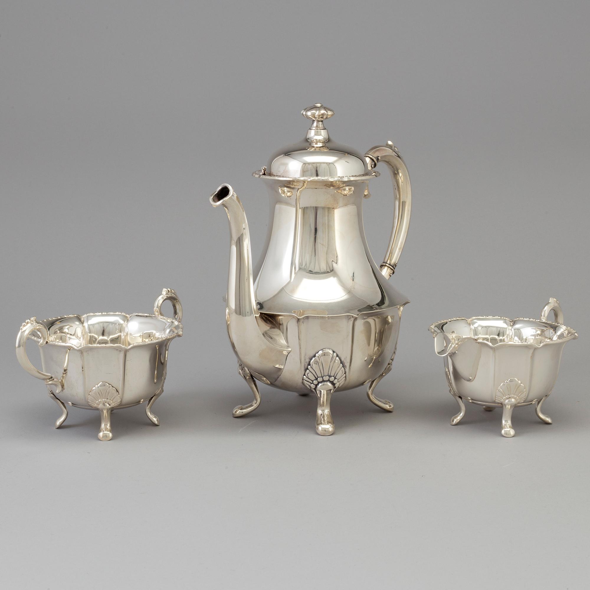 KAFFESERVIS, 3 delar, silver, rokokostil, 1900-talets mitt.