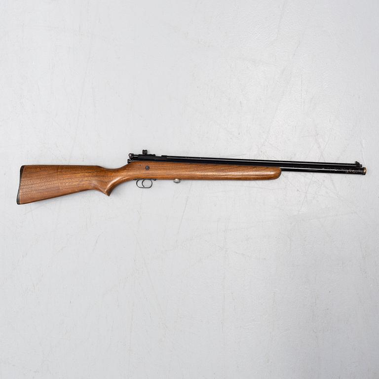 A Crossman model 133 airgun, caliber 4,5 mm.