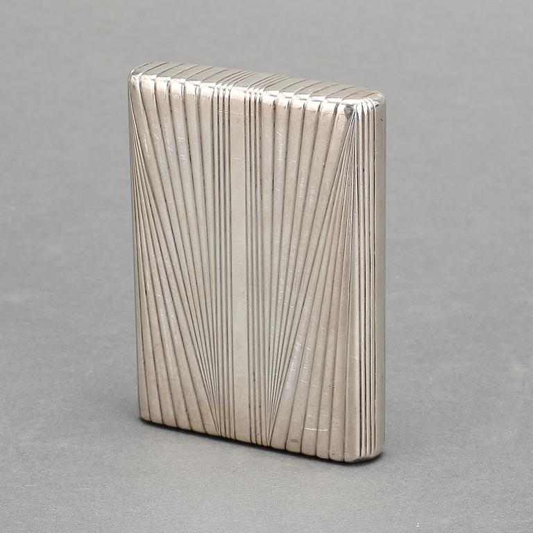 CIGARETTETUI, silver, Ryssland, 1900-talets början. Vikt ca 188 gram.