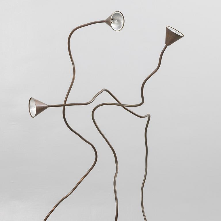 Sergio Calatroni, golvlampor, tre stycken, ''Papiro'', Pallucco, Italien, 1990-tal.