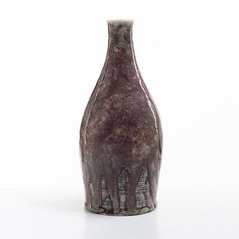 Aune Siimes, Vase, porcelain, Arabia, Finland 1940s.