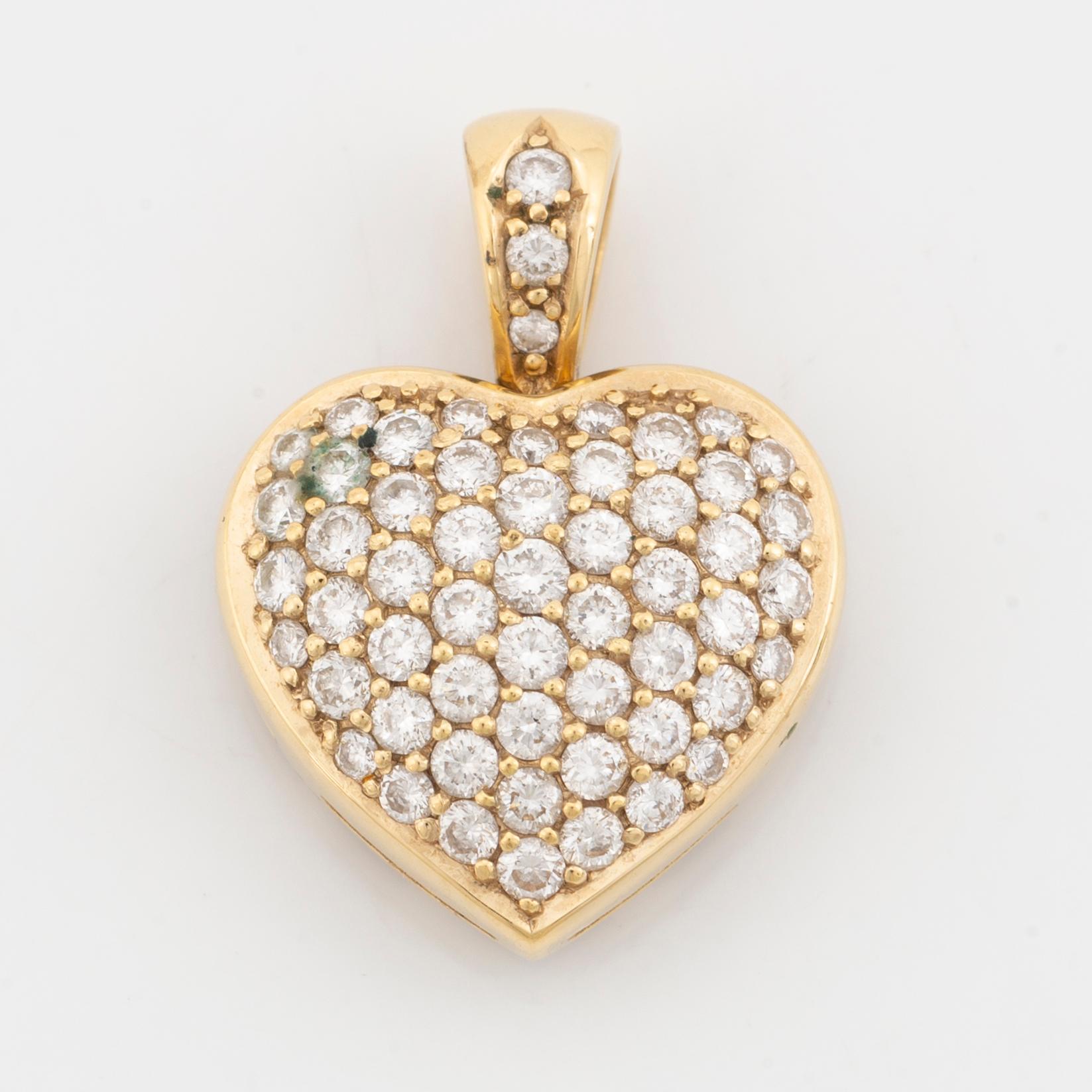 Hänge, guldhjärta med briljantslipade diamanter.