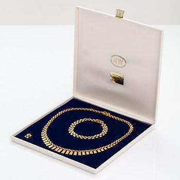 A necklace and a bracelet made of 14K gold. Westerback, Helsinki 1972.