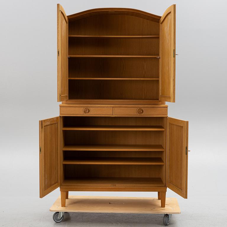 Carl Malmsten, skåp,  "Herrgården", 1900-talets slut.