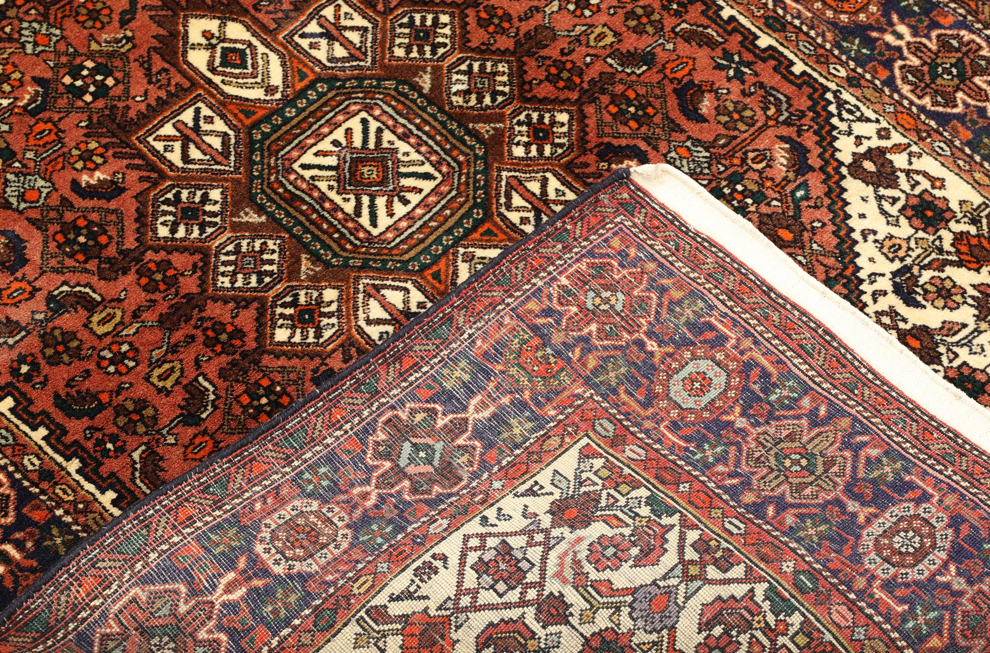 A Goltogh rug, c. 156 x 112 cm.