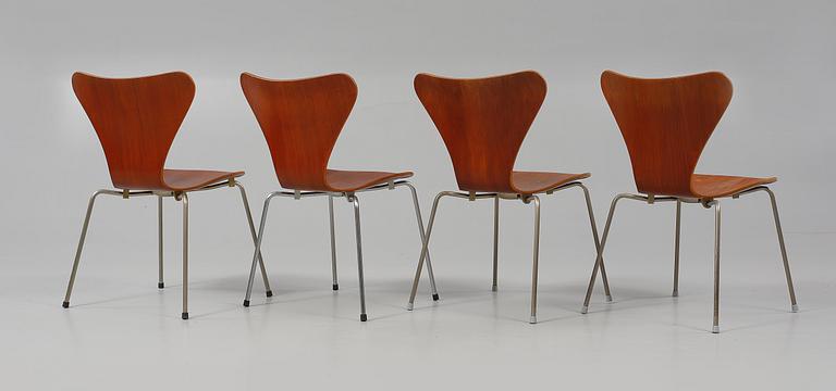 STOLAR, 4 st, "Sjuan", Arne Jacobsen för Fritz Hansen, 1900-talets andra hälft.