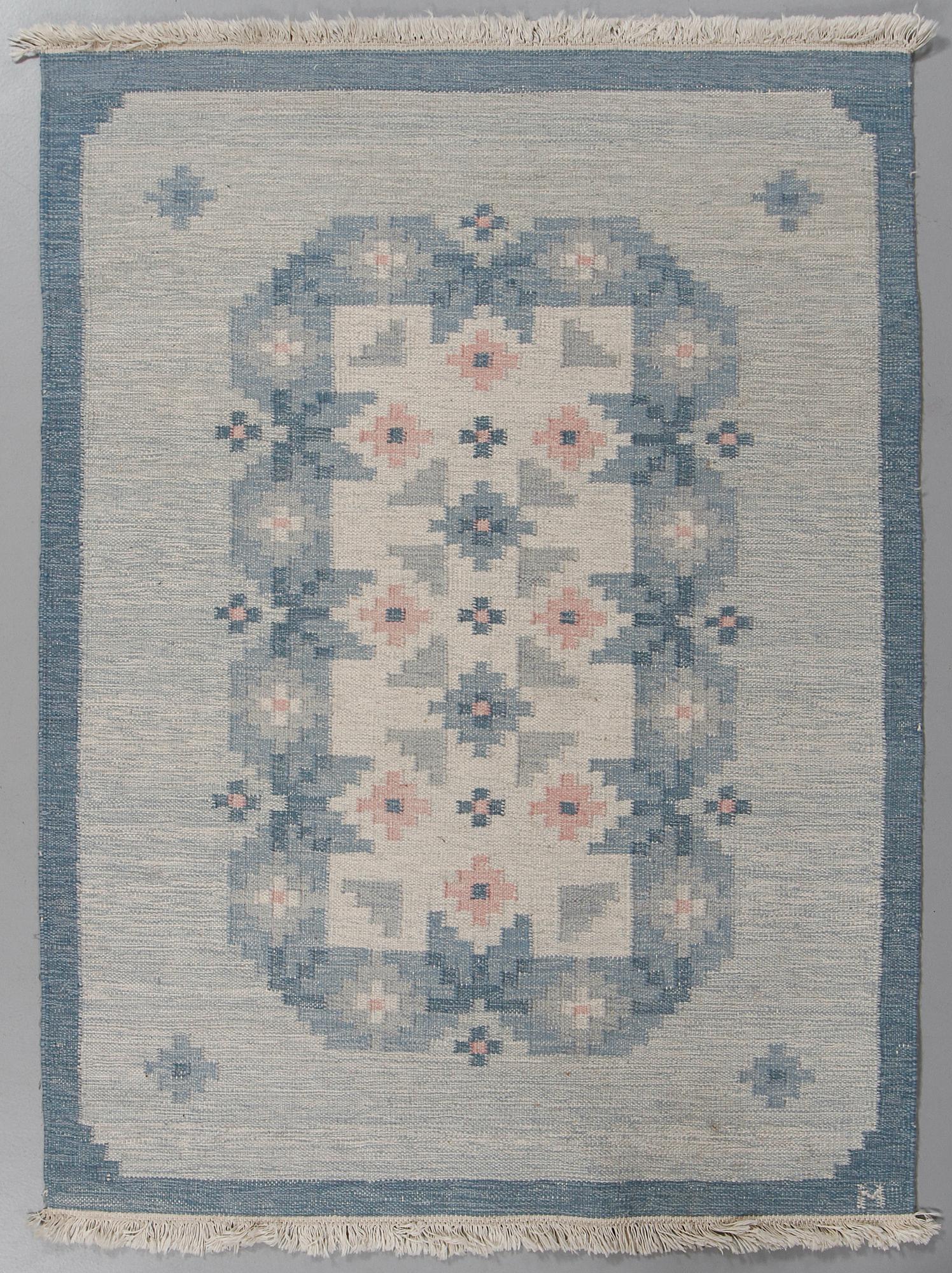 MATTA, rölakan, signerad M, omkring 1900-talets mitt, ca 200 x 138 cm.