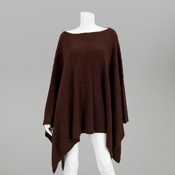 A cashmere poncho by Ralph Lauren in size M/L.