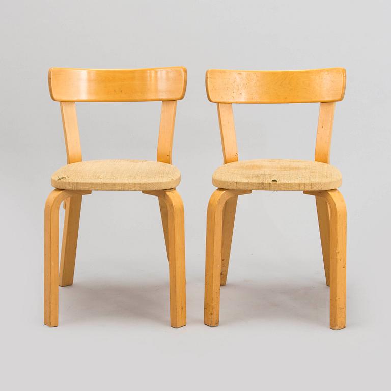 Alvar Aalto, A set of five late 20th century '69' chairs, for Artek, Finland.