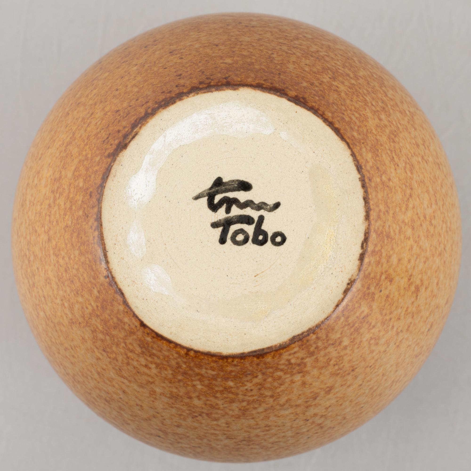 Erich & Ingrid Triller, vaser, 2 st, Tobo.