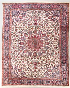 A semiantique Meshed carpet 508x338 cm.