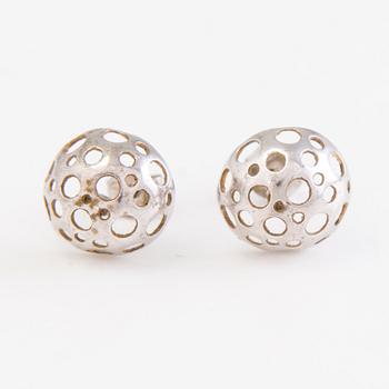 LIISA VITALI, "Leppäkerttu" sormus ja korvakorut, hopeaa, N.Westerback, Helsinki 1971.