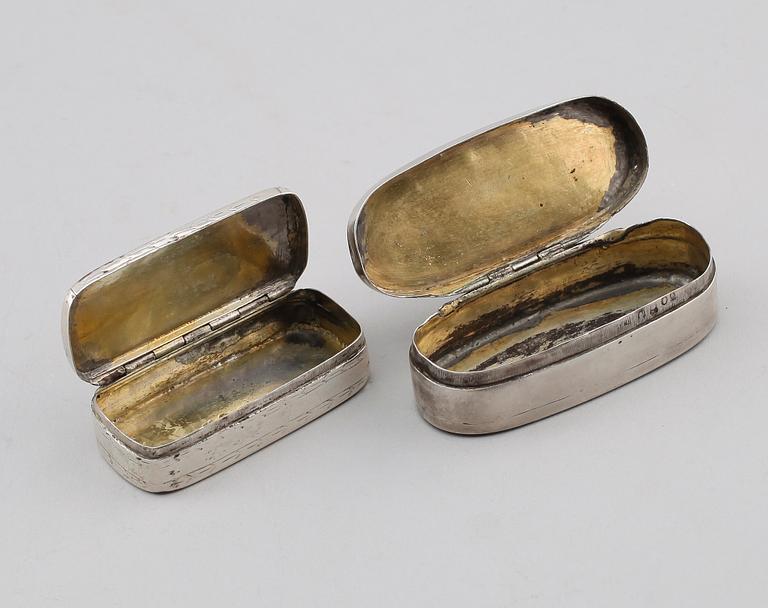 DOSOR, 2 st, silver, svenska stämplar, 1700-/1800-tal. Vikt ca 91 gram.